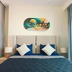 Luxurious Suite With City View With The Lockwoods