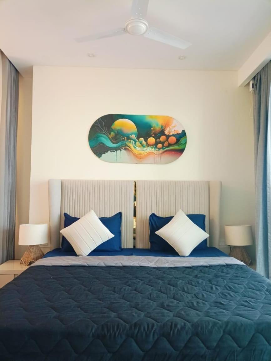 Luxurious With View With The Lockwoods Apartment