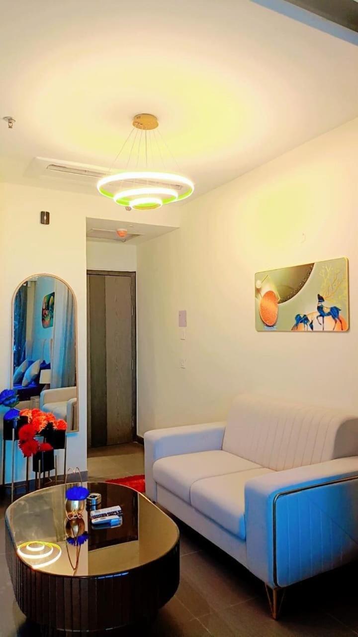 Apartment Luxurious With View With The Lockwoods *